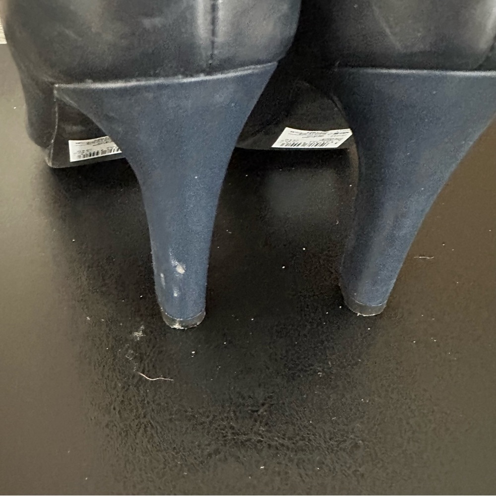 Clarks Women's Adriel Viola Dress Pump‎ size 10 M Heel Navy Blue Business Casual - Picture 3 of 9